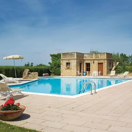 Apartament Corneto 5 *